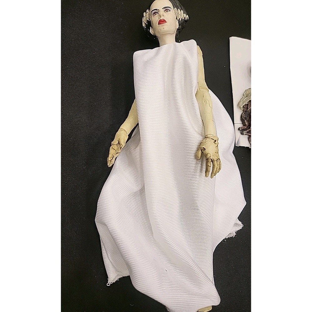 Vintage 1999 Sideshow Figure Universal Monsters BRIDE OF FRANKENSTEIN 8 Inch - Picture 2 of 5